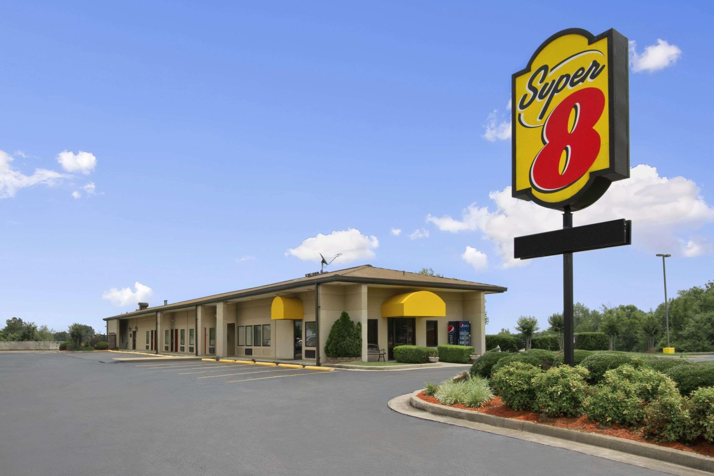 Super 8 By Wyndham-Tupelo Airport Motel Buitenkant foto